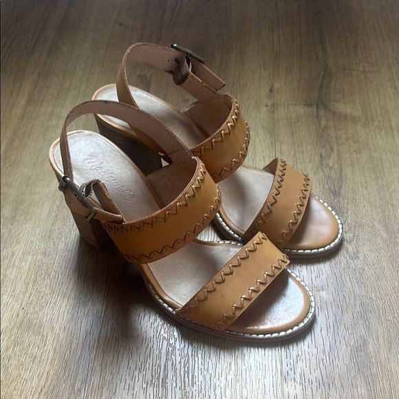 Madewell The Angie Sandal - Picture 2 of 15